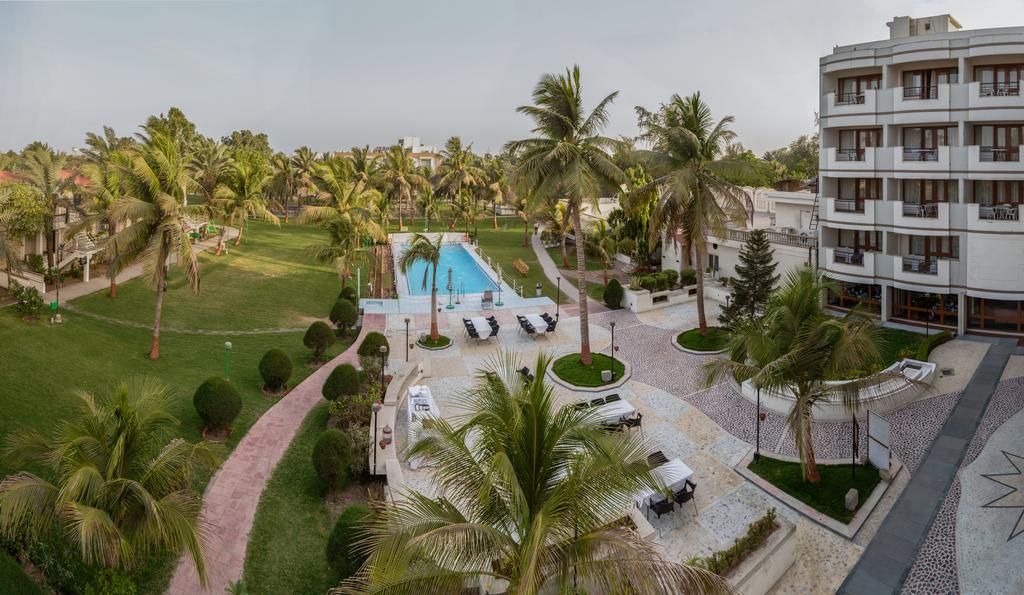 Quality Inn Palms Gandhidham Exterior photo